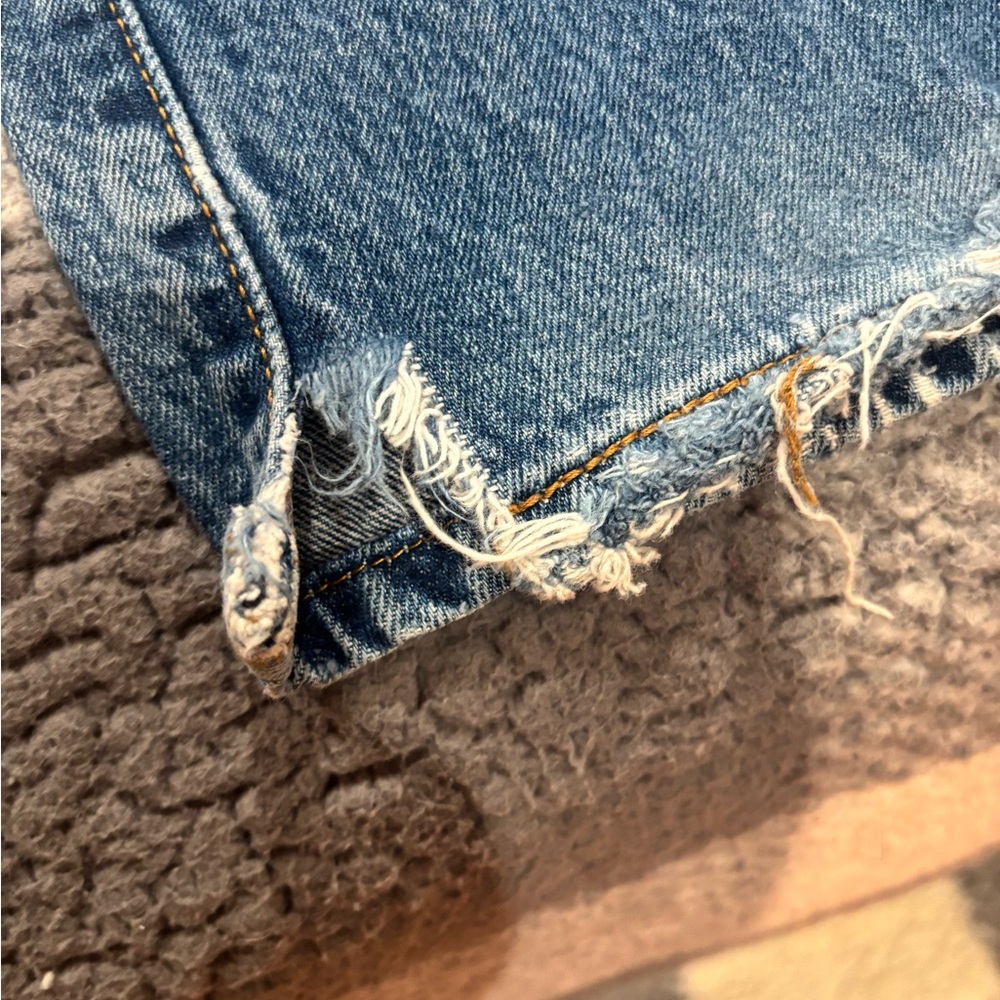 Levi's Classic Straight Denim Jeans - Picture 4 of 5